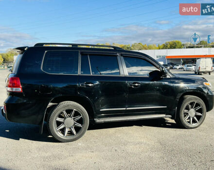 Черный Тойота Ленд Крузер, объемом двигателя 5.7 л и пробегом 239 тыс. км за 23500 $, фото 13 на Automoto.ua