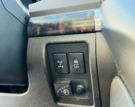 Черный Тойота Ленд Крузер, объемом двигателя 5.7 л и пробегом 239 тыс. км за 23500 $, фото 26 на Automoto.ua