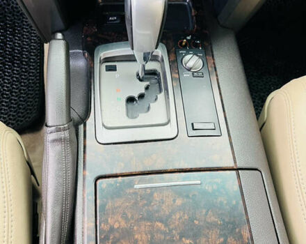 Черный Тойота Ленд Крузер, объемом двигателя 5.7 л и пробегом 239 тыс. км за 23500 $, фото 24 на Automoto.ua