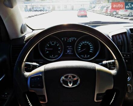 Черный Тойота Ленд Крузер, объемом двигателя 4.66 л и пробегом 312 тыс. км за 31800 $, фото 11 на Automoto.ua