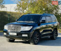 Черный Тойота Ленд Крузер, объемом двигателя 5.7 л и пробегом 239 тыс. км за 23500 $, фото 1 на Automoto.ua