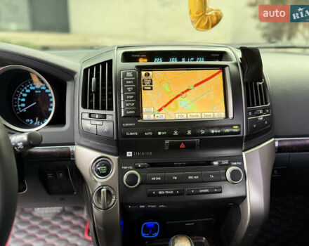 Черный Тойота Ленд Крузер, объемом двигателя 4.66 л и пробегом 265 тыс. км за 25500 $, фото 31 на Automoto.ua