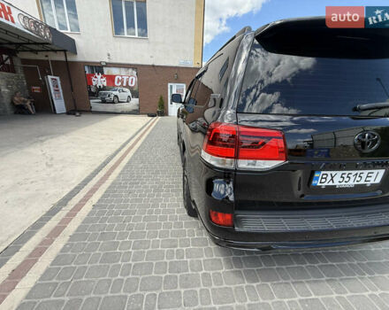 Черный Тойота Ленд Крузер, объемом двигателя 5.7 л и пробегом 220 тыс. км за 30000 $, фото 15 на Automoto.ua