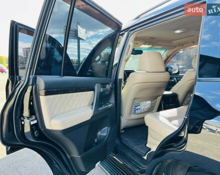 Черный Тойота Ленд Крузер, объемом двигателя 5.7 л и пробегом 239 тыс. км за 23500 $, фото 34 на Automoto.ua