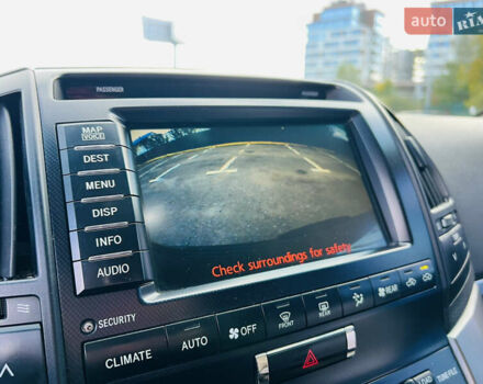 Черный Тойота Ленд Крузер, объемом двигателя 5.7 л и пробегом 239 тыс. км за 23500 $, фото 28 на Automoto.ua