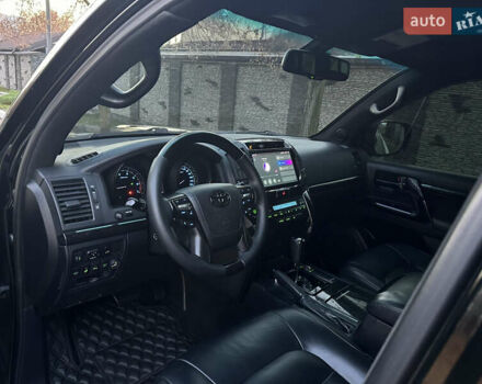 Черный Тойота Ленд Крузер, объемом двигателя 4.7 л и пробегом 268 тыс. км за 29900 $, фото 57 на Automoto.ua