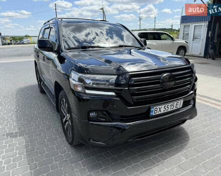 Черный Тойота Ленд Крузер, объемом двигателя 5.7 л и пробегом 220 тыс. км за 30000 $, фото 2 на Automoto.ua