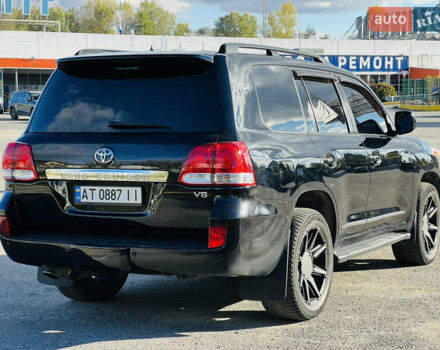 Черный Тойота Ленд Крузер, объемом двигателя 5.7 л и пробегом 239 тыс. км за 23500 $, фото 8 на Automoto.ua