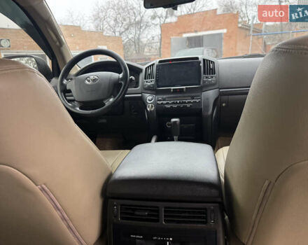 Чорний Тойота Ленд Крузер, об'ємом двигуна 3.96 л та пробігом 228 тис. км за 19900 $, фото 33 на Automoto.ua