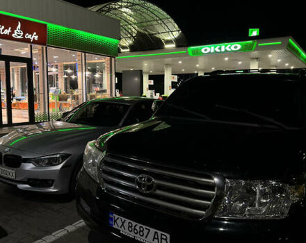 Чорний Тойота Ленд Крузер, об'ємом двигуна 5.66 л та пробігом 289 тис. км за 25000 $, фото 5 на Automoto.ua