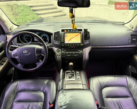 Черный Тойота Ленд Крузер, объемом двигателя 4.66 л и пробегом 265 тыс. км за 25500 $, фото 35 на Automoto.ua