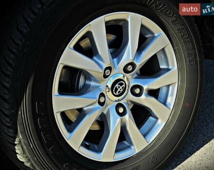 Черный Тойота Ленд Крузер, объемом двигателя 4.66 л и пробегом 312 тыс. км за 31800 $, фото 4 на Automoto.ua