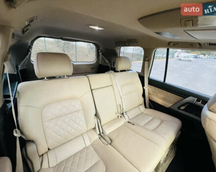 Черный Тойота Ленд Крузер, объемом двигателя 5.7 л и пробегом 239 тыс. км за 23500 $, фото 40 на Automoto.ua