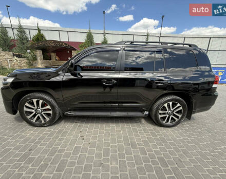 Черный Тойота Ленд Крузер, объемом двигателя 5.7 л и пробегом 220 тыс. км за 30000 $, фото 13 на Automoto.ua