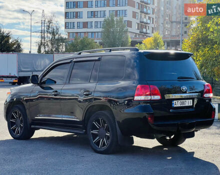 Черный Тойота Ленд Крузер, объемом двигателя 5.7 л и пробегом 239 тыс. км за 23500 $, фото 5 на Automoto.ua
