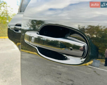 Черный Тойота Ленд Крузер, объемом двигателя 5.7 л и пробегом 239 тыс. км за 23500 $, фото 33 на Automoto.ua