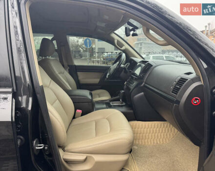 Чорний Тойота Ленд Крузер, об'ємом двигуна 3.96 л та пробігом 228 тис. км за 19900 $, фото 28 на Automoto.ua