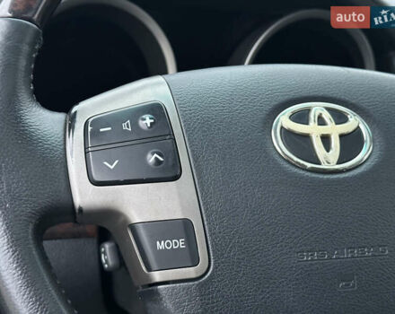 Чорний Тойота Ленд Крузер, об'ємом двигуна 4.46 л та пробігом 210 тис. км за 27500 $, фото 63 на Automoto.ua