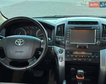 Чорний Тойота Ленд Крузер, об'ємом двигуна 4.46 л та пробігом 283 тис. км за 27900 $, фото 6 на Automoto.ua