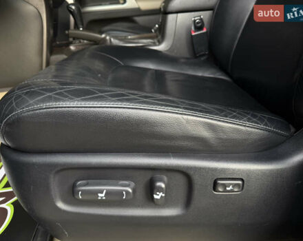 Черный Тойота Ленд Крузер, объемом двигателя 4.7 л и пробегом 170 тыс. км за 29500 $, фото 26 на Automoto.ua