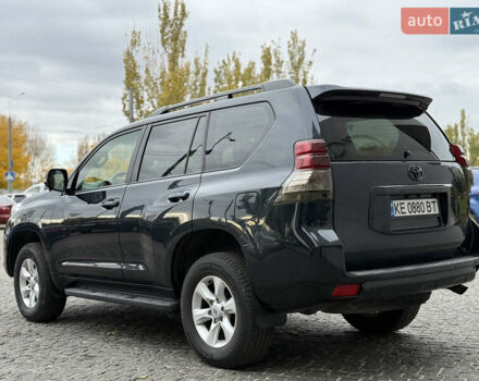 Черный Тойота Ленд Крузер, объемом двигателя 2.69 л и пробегом 267 тыс. км за 18700 $, фото 4 на Automoto.ua