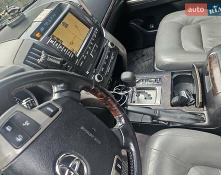 Черный Тойота Ленд Крузер, объемом двигателя 4.5 л и пробегом 209 тыс. км за 30000 $, фото 2 на Automoto.ua