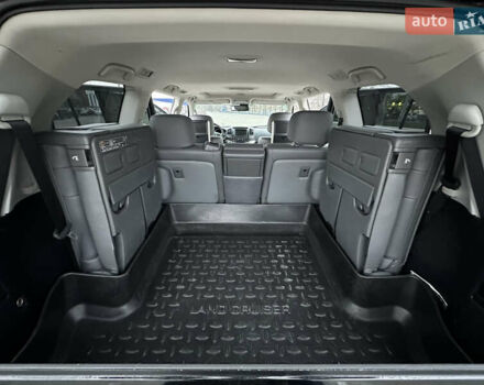 Чорний Тойота Ленд Крузер, об'ємом двигуна 4.46 л та пробігом 210 тис. км за 27500 $, фото 28 на Automoto.ua