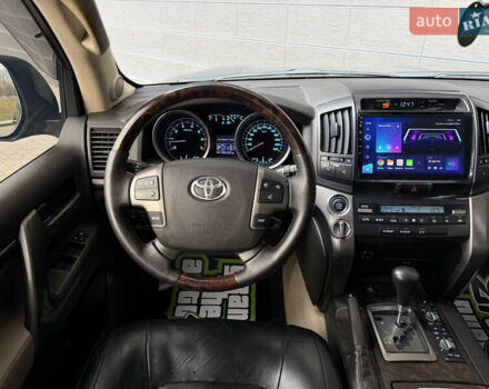 Черный Тойота Ленд Крузер, объемом двигателя 4.7 л и пробегом 170 тыс. км за 29500 $, фото 18 на Automoto.ua