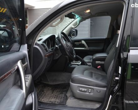 Чорний Тойота Ленд Крузер, об'ємом двигуна 0 л та пробігом 278 тис. км за 24990 $, фото 15 на Automoto.ua