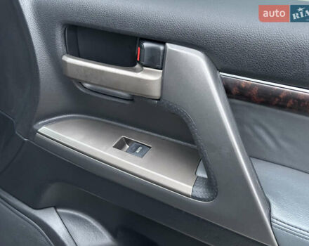 Чорний Тойота Ленд Крузер, об'ємом двигуна 4.46 л та пробігом 210 тис. км за 27500 $, фото 45 на Automoto.ua