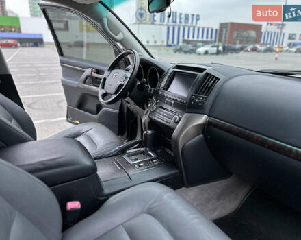 Чорний Тойота Ленд Крузер, об'ємом двигуна 4.46 л та пробігом 210 тис. км за 27500 $, фото 48 на Automoto.ua