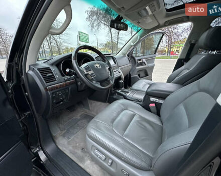 Чорний Тойота Ленд Крузер, об'ємом двигуна 4.46 л та пробігом 210 тис. км за 27500 $, фото 56 на Automoto.ua