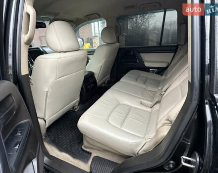 Черный Тойота Ленд Крузер, объемом двигателя 4.46 л и пробегом 284 тыс. км за 25999 $, фото 21 на Automoto.ua