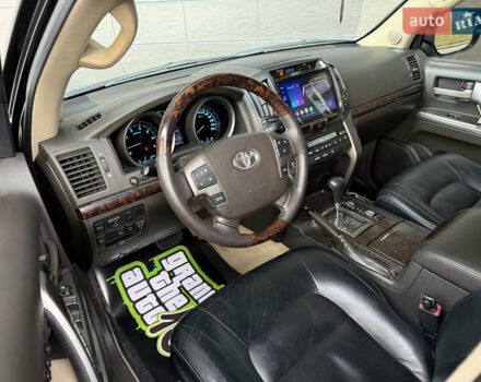 Черный Тойота Ленд Крузер, объемом двигателя 4.7 л и пробегом 170 тыс. км за 29500 $, фото 11 на Automoto.ua