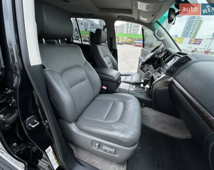 Чорний Тойота Ленд Крузер, об'ємом двигуна 4.46 л та пробігом 210 тис. км за 27500 $, фото 46 на Automoto.ua