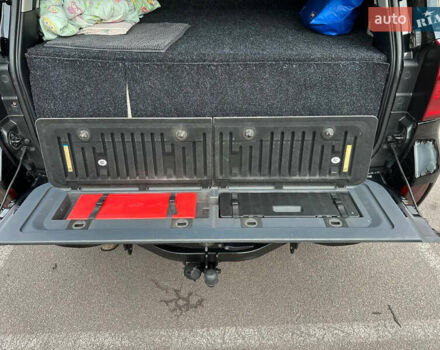 Черный Тойота Ленд Крузер, объемом двигателя 4.67 л и пробегом 290 тыс. км за 27000 $, фото 14 на Automoto.ua