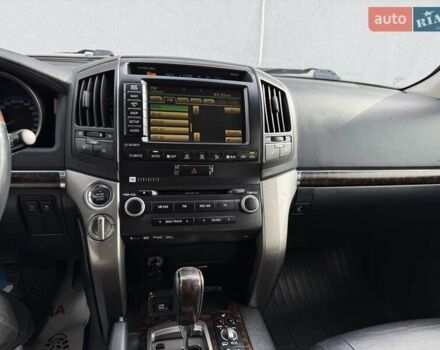 Черный Тойота Ленд Крузер, объемом двигателя 4.5 л и пробегом 327 тыс. км за 28500 $, фото 17 на Automoto.ua