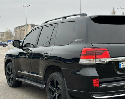 Черный Тойота Ленд Крузер, объемом двигателя 4.46 л и пробегом 300 тыс. км за 31999 $, фото 4 на Automoto.ua