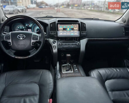 Черный Тойота Ленд Крузер, объемом двигателя 4.5 л и пробегом 335 тыс. км за 23500 $, фото 24 на Automoto.ua