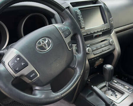 Чорний Тойота Ленд Крузер, об'ємом двигуна 4.46 л та пробігом 264 тис. км за 29000 $, фото 36 на Automoto.ua