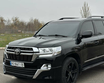 Черный Тойота Ленд Крузер, объемом двигателя 4.46 л и пробегом 300 тыс. км за 31999 $, фото 2 на Automoto.ua