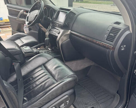 Чорний Тойота Ленд Крузер, об'ємом двигуна 4.46 л та пробігом 390 тис. км за 27000 $, фото 7 на Automoto.ua