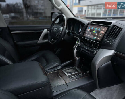 Черный Тойота Ленд Крузер, объемом двигателя 4.5 л и пробегом 335 тыс. км за 23500 $, фото 33 на Automoto.ua