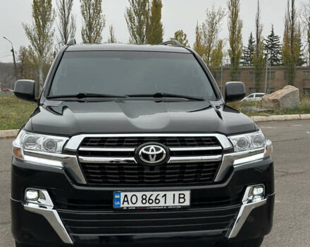 Черный Тойота Ленд Крузер, объемом двигателя 4.46 л и пробегом 300 тыс. км за 31999 $, фото 1 на Automoto.ua