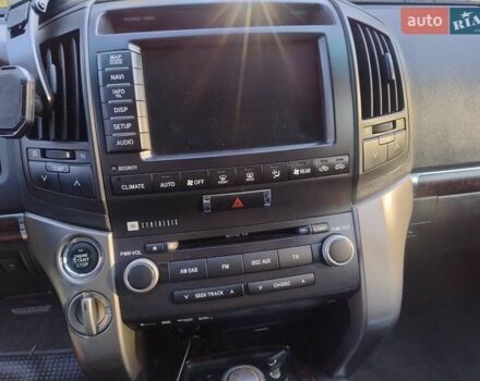 Черный Тойота Ленд Крузер, объемом двигателя 4.46 л и пробегом 335 тыс. км за 29990 $, фото 20 на Automoto.ua