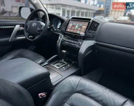 Черный Тойота Ленд Крузер, объемом двигателя 4.5 л и пробегом 335 тыс. км за 23500 $, фото 30 на Automoto.ua