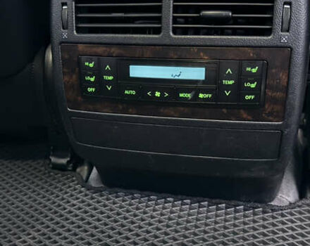 Чорний Тойота Ленд Крузер, об'ємом двигуна 4.46 л та пробігом 264 тис. км за 29000 $, фото 44 на Automoto.ua