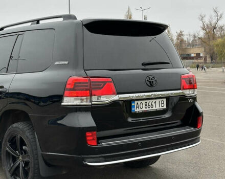 Черный Тойота Ленд Крузер, объемом двигателя 4.46 л и пробегом 300 тыс. км за 31999 $, фото 5 на Automoto.ua