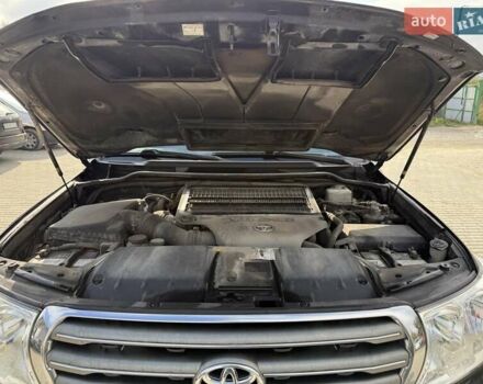 Черный Тойота Ленд Крузер, объемом двигателя 4.5 л и пробегом 327 тыс. км за 28500 $, фото 16 на Automoto.ua