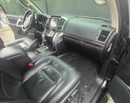 Чорний Тойота Ленд Крузер, об'ємом двигуна 4.46 л та пробігом 300 тис. км за 33000 $, фото 13 на Automoto.ua